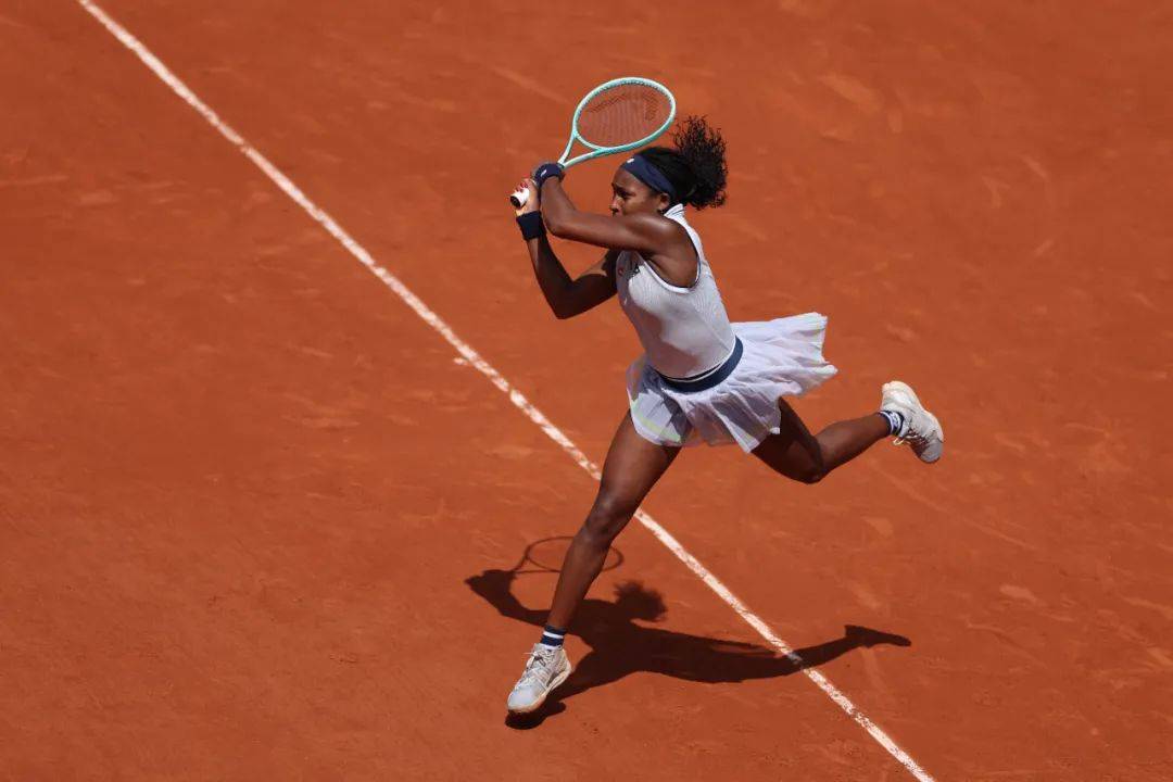 并制造了一 并制造了一